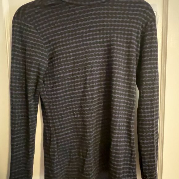 UniQlo Heattech turtle neck - Picture 1 of 6